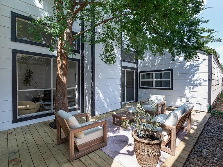 2019 Wilcrest Dr — Photo 21
