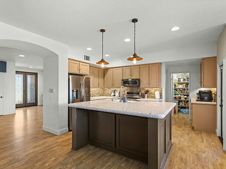 31500 Britton Cir — Photo 32