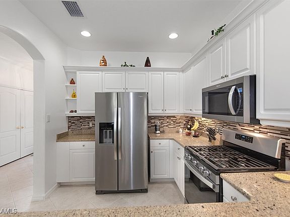 4th image of 3190 Cottonwood Bnd APT 1006