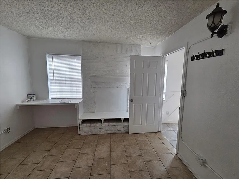 401 SE 12th St #156 — Photo 6
