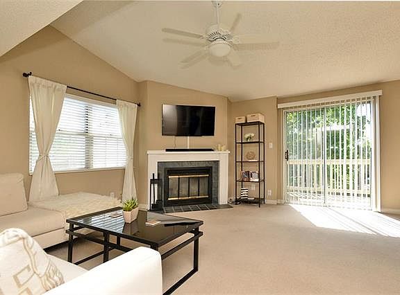 3rd image of 1658 E Swan Cir