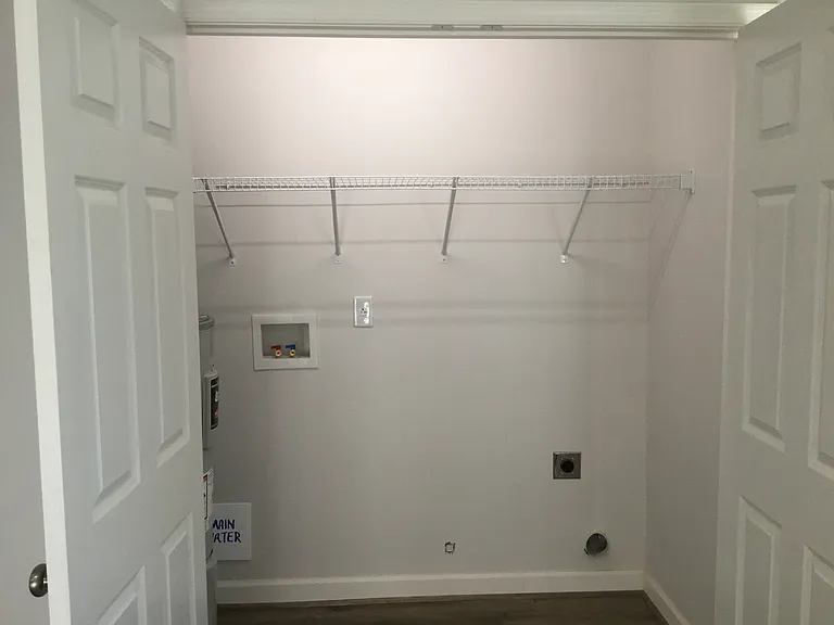604 Carrie Ln #604 — Photo 3