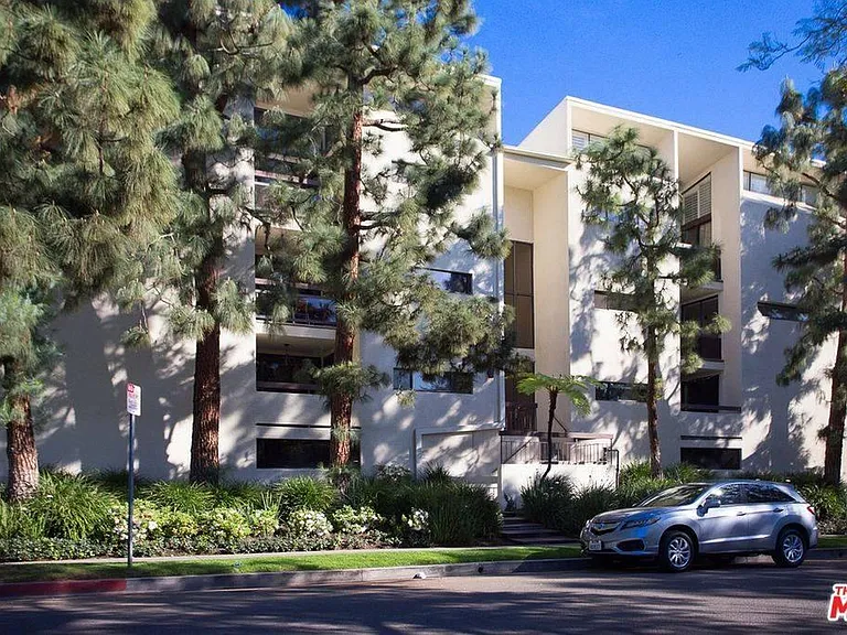 8380 Waring Ave #201 — Photo 33