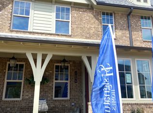 1694 Thatcham Ln, Hoover, AL 35244