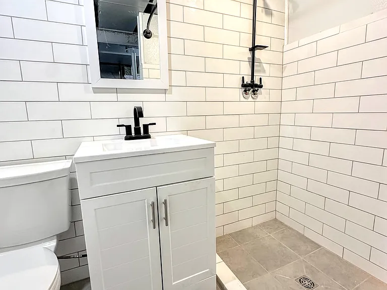 1607 Girard Ave — Photo 11