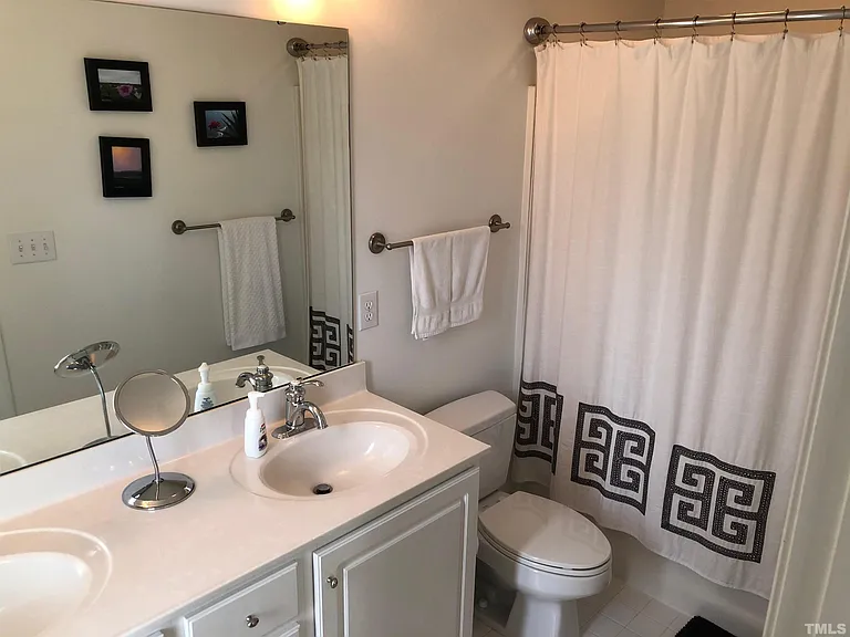 211 Brookgreen Dr — Photo 7