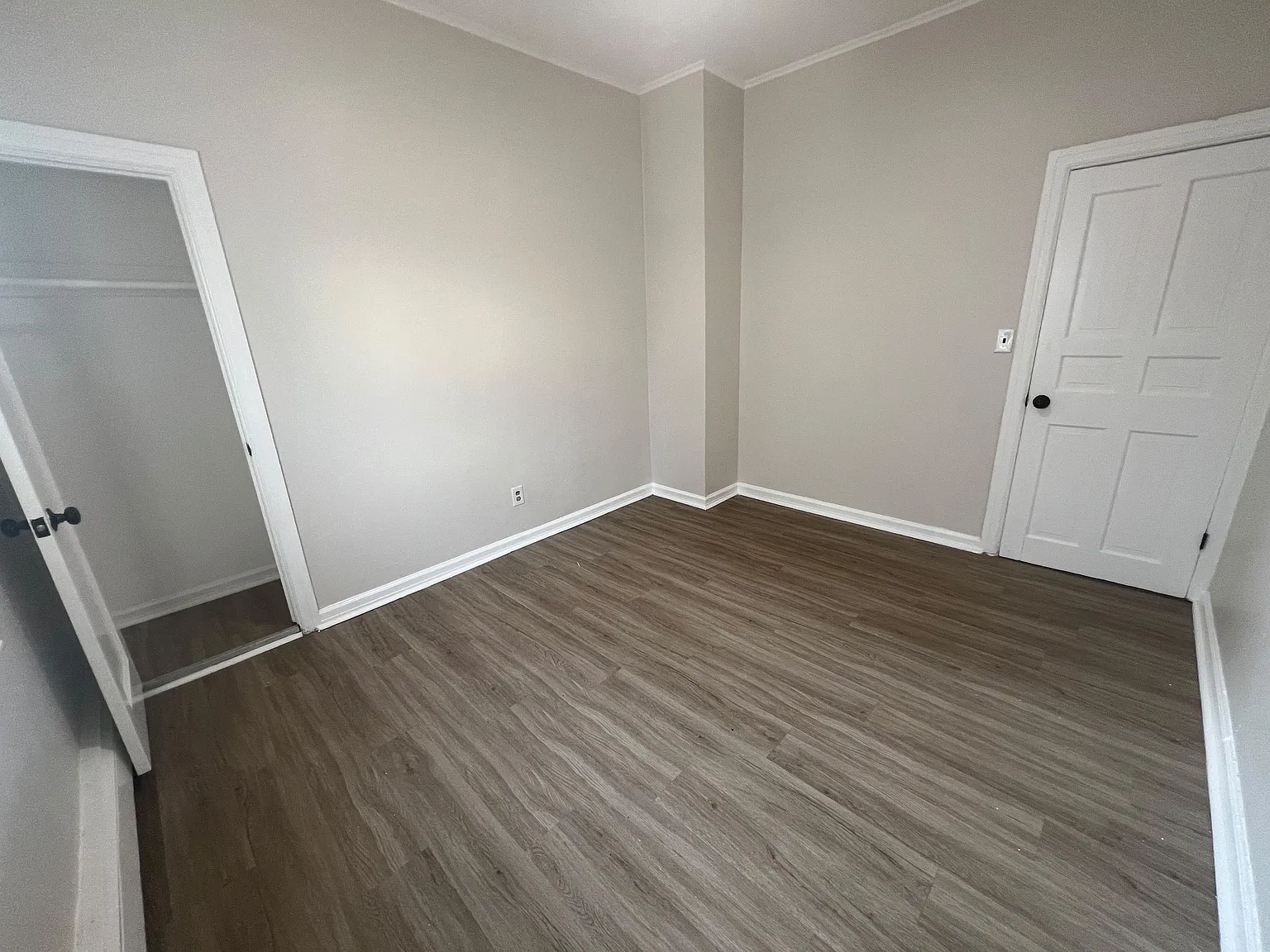3 bed, $2,300 — Photo 4