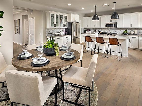 Vita Residence 1 - Dining to Kitchen