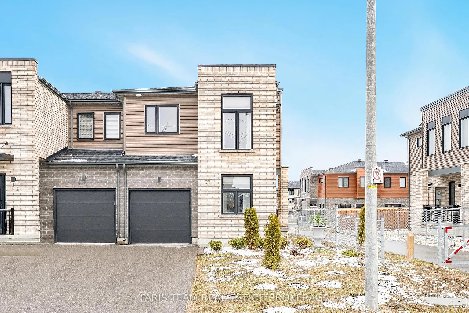 52 Fairlane Ave photo 1