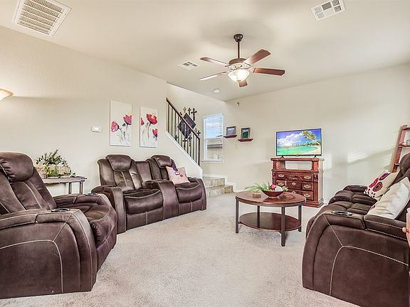 2nd image of 110 Brazoria Trl