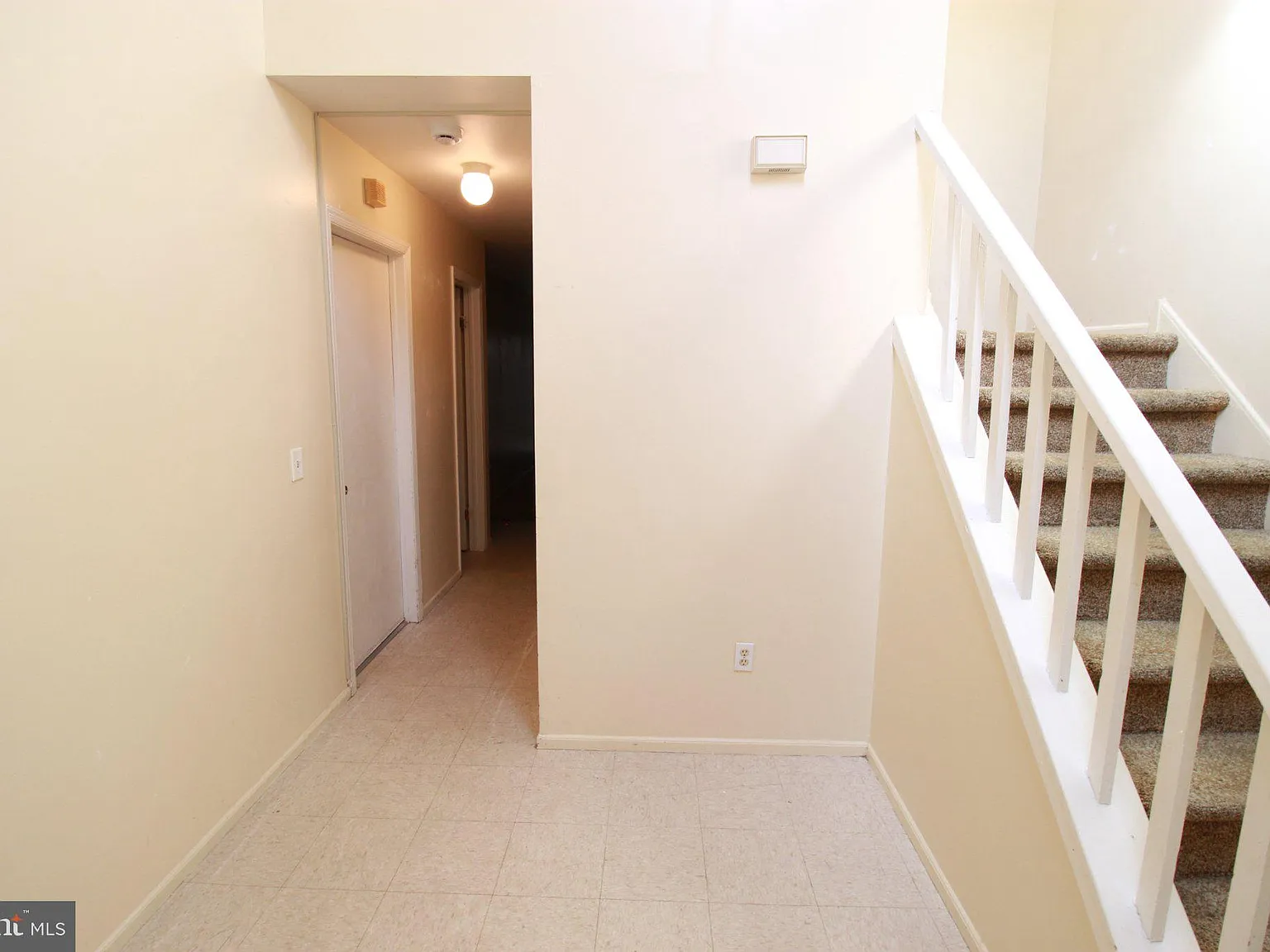 3 bed, 2.5 bath, 1540 sqft, $2,500 — Photo 2
