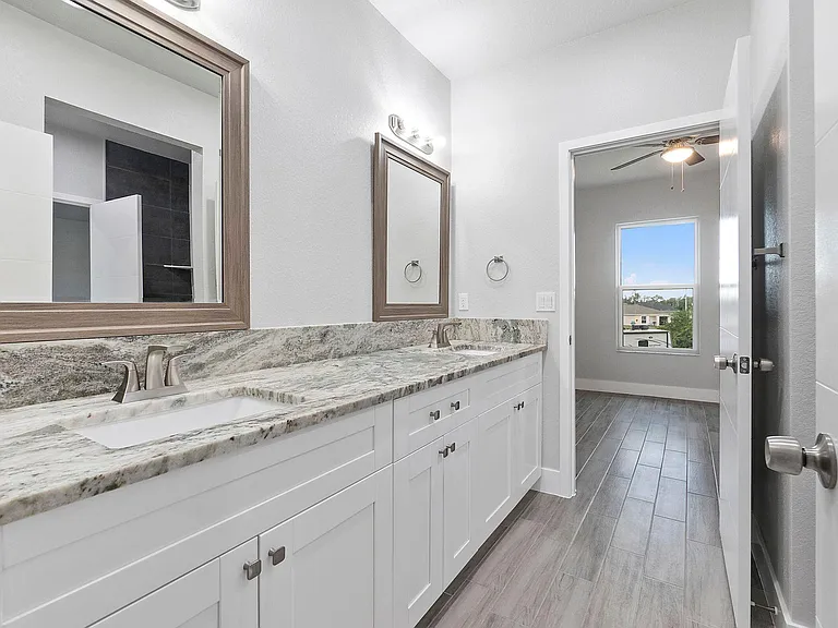 1351 SW Don Ct — Photo 24