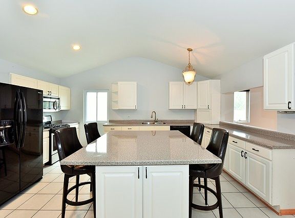 5th image of 1345 Belle Haven Dr