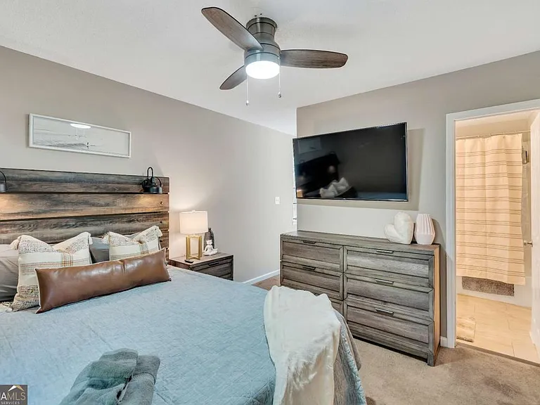 1114 Falling Water Dr SE — Photo 14