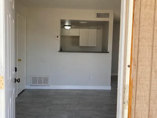 4530 E RIVERSIDE Street, Phoenix, AZ 85040