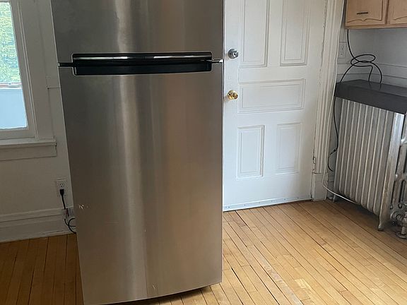 4th image of 6819 N Olmsted Ave #2