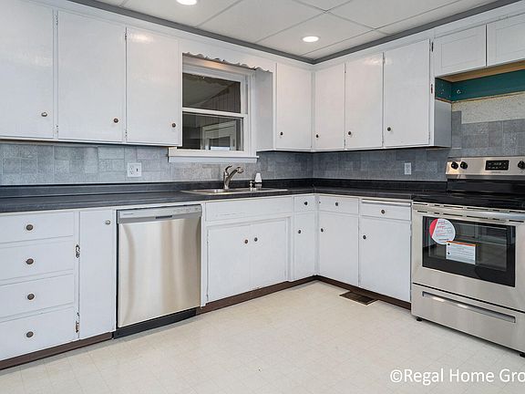 3rd image of 8867 New Holland St