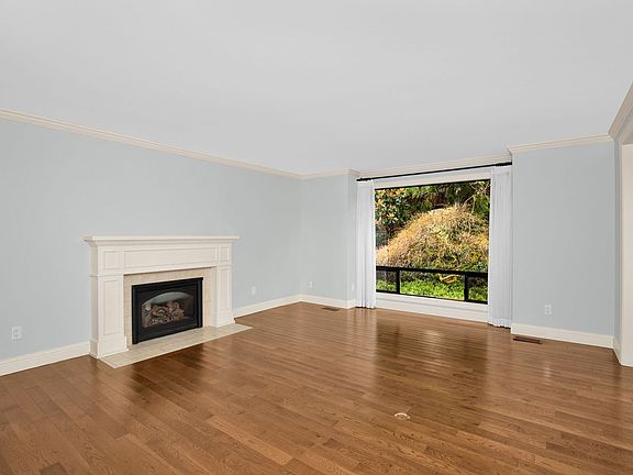 3rd image of 4101 106th Pl NE