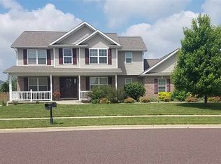 618 Drake Ln, Washington, IL 61571