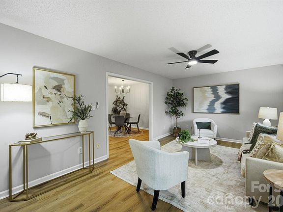 4th image of 600 Blossom Hill Rd