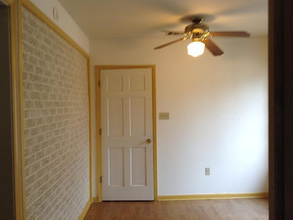 5th image of 3182 N Waynoka Cres