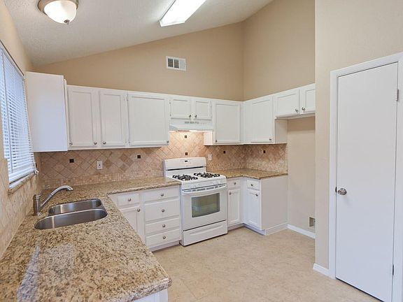 3rd image of 10082 Ash Fork Dr
