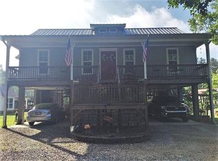 31180 River Pines Dr, Springfield, LA 70462