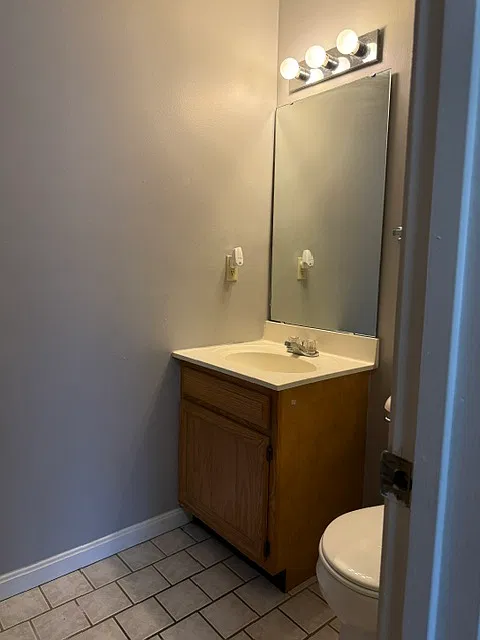 2 bed, 1.5 bath, 975 sqft, $1,295 — Photo 4