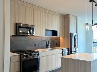 124 N Willard Ct #908, Chicago, IL 60607