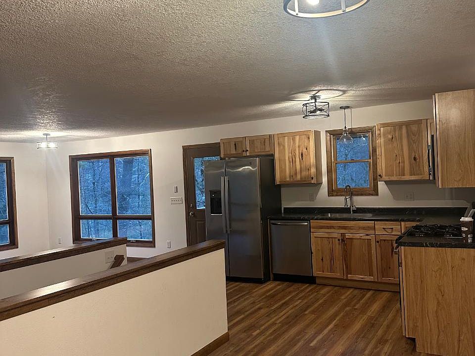 2nd image of 4420 Mitchell Point Rd