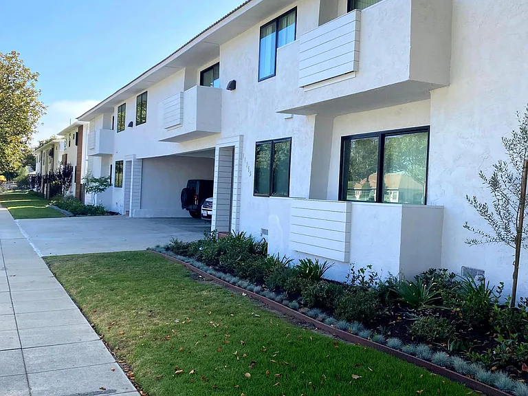 11775 Gateway Blvd #8 — Photo 4