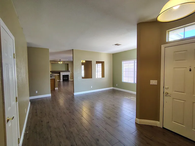 169 Gannett Peak St — Photo 2