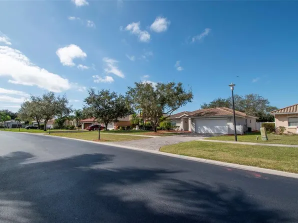 2935 Orange Grove Trl, Naples, FL 34120