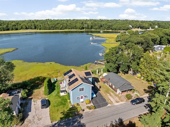 28 Arlington Rd, Wareham, MA 02571