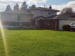 7406 Adams St, Darien, IL 60561