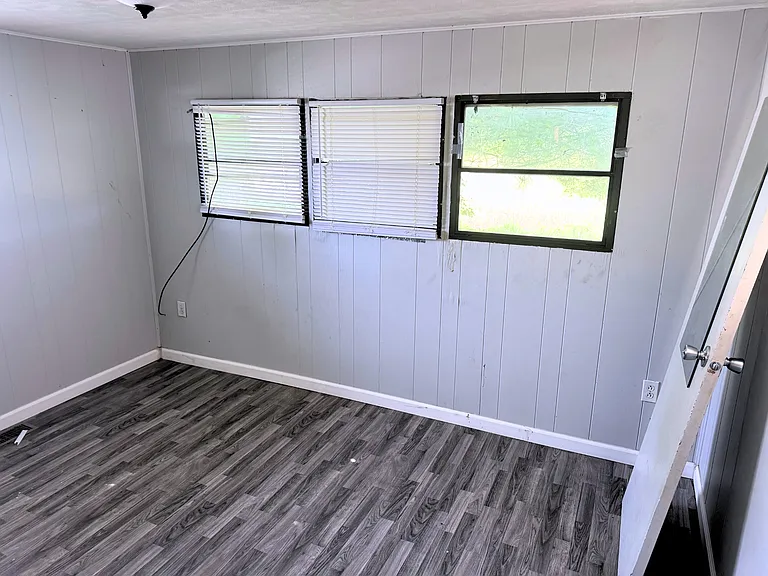 661 N 19th St #27 — Photo 10