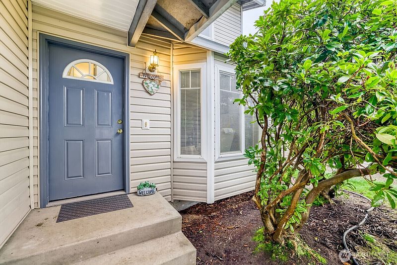 2nd image of 10205 61st Avenue NE