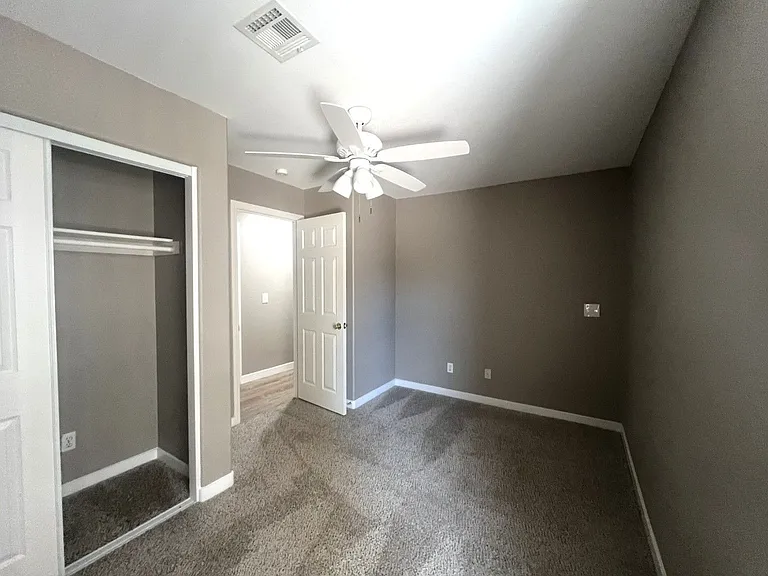 1929 Blue Ribbon Dr — Photo 16