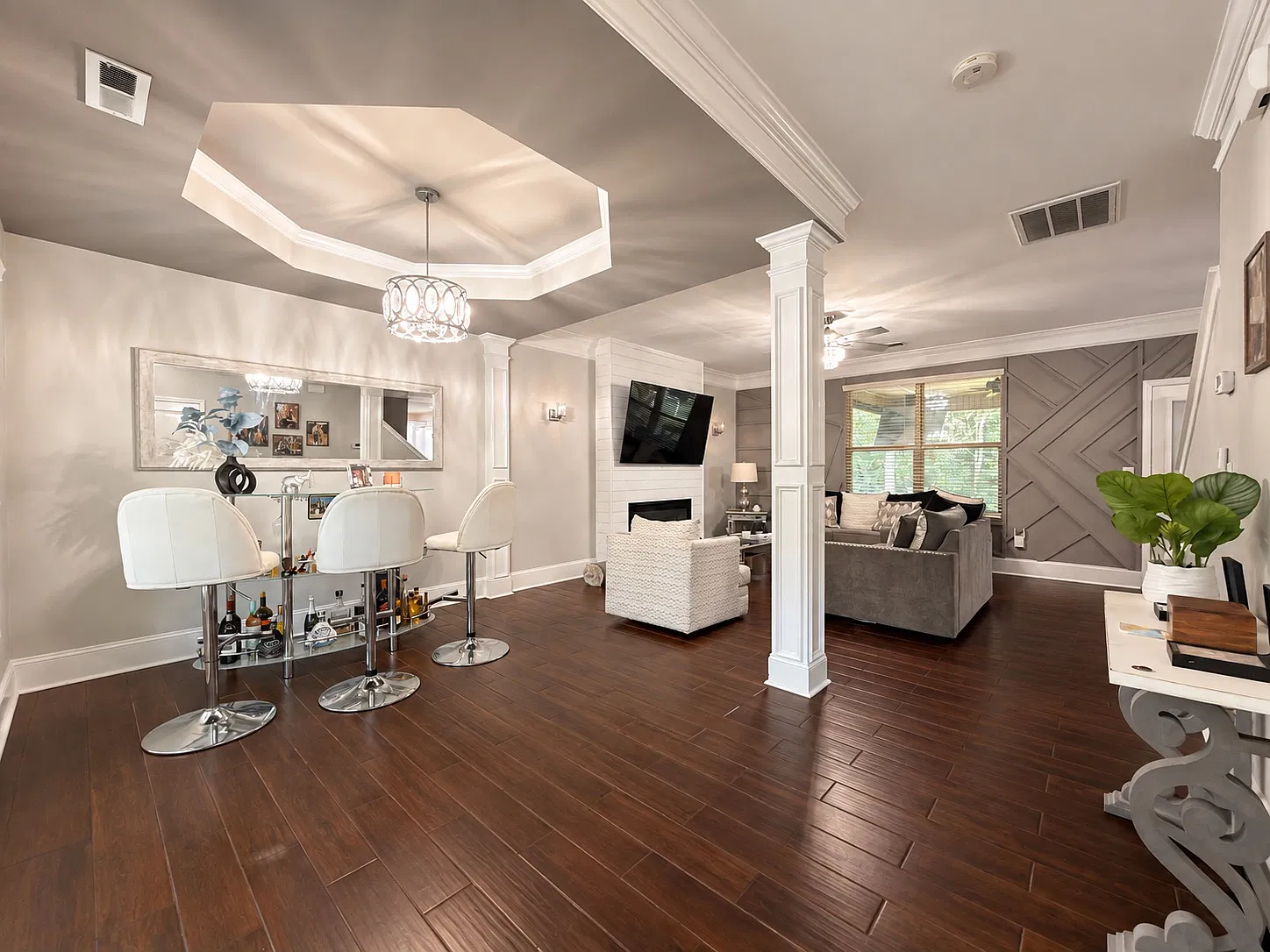 3 bed, 2.5 bath, 1921 sqft, $2,400 — Photo 4
