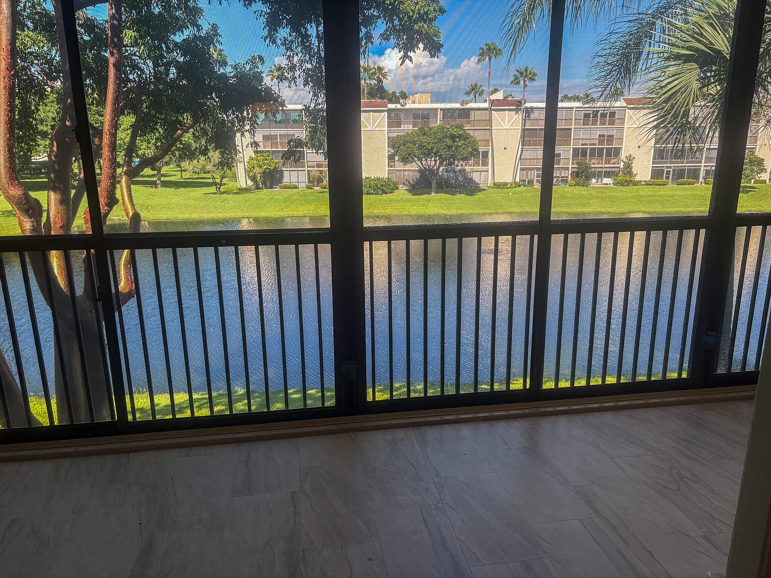 1 bed, 2.0 bath, 1020 sqft, $2,000 — Photo 1