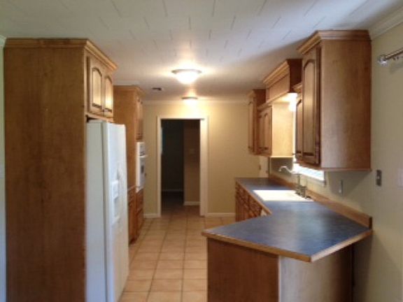 5th image of 1603 E Lakeshore Dr