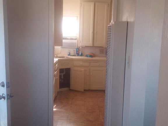 2nd image of 2149 W Lincoln Ave #2