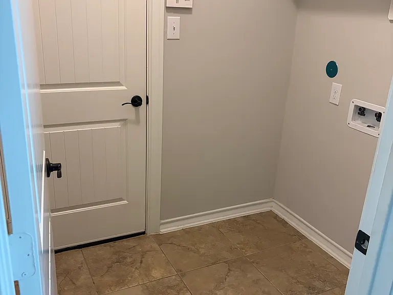 2418 Dianna Lee Dr — Photo 14