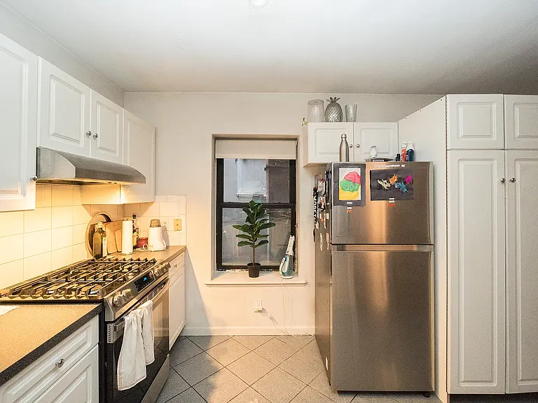 120 Cedar St #4C — Photo 3