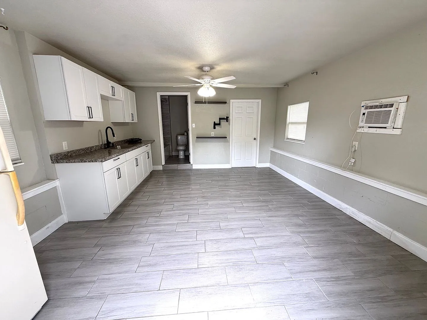 3419 19th St E — Photo 2