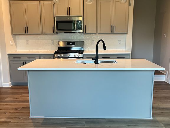 4th image of 507 Brittany Ct