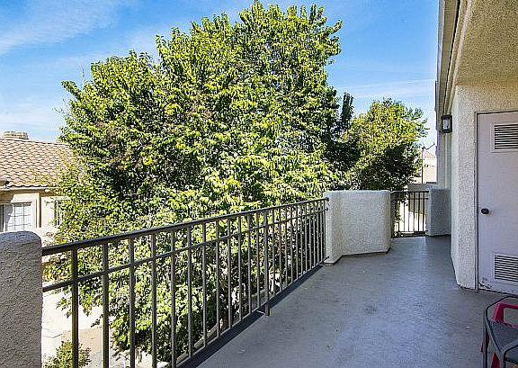3rd image of 24157 Del Monte Dr Unit 398