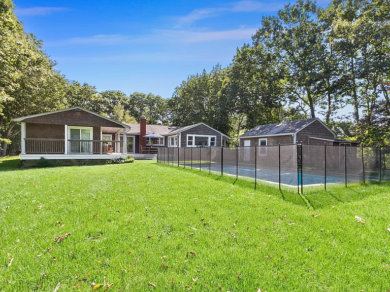 25 Shadyrest Dr — Photo 11