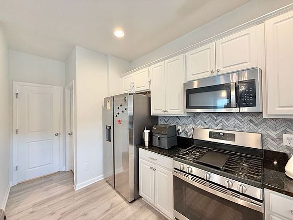 5th image of 5244 Calhoun Pl