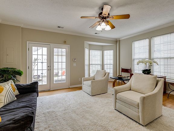 2nd image of 638 Saint Jules Ln